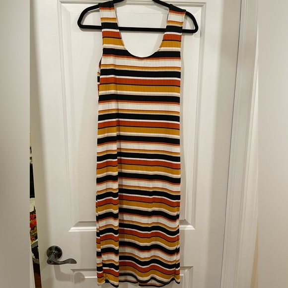 Women’s striped summer/fall dress - Picture 3 of 3